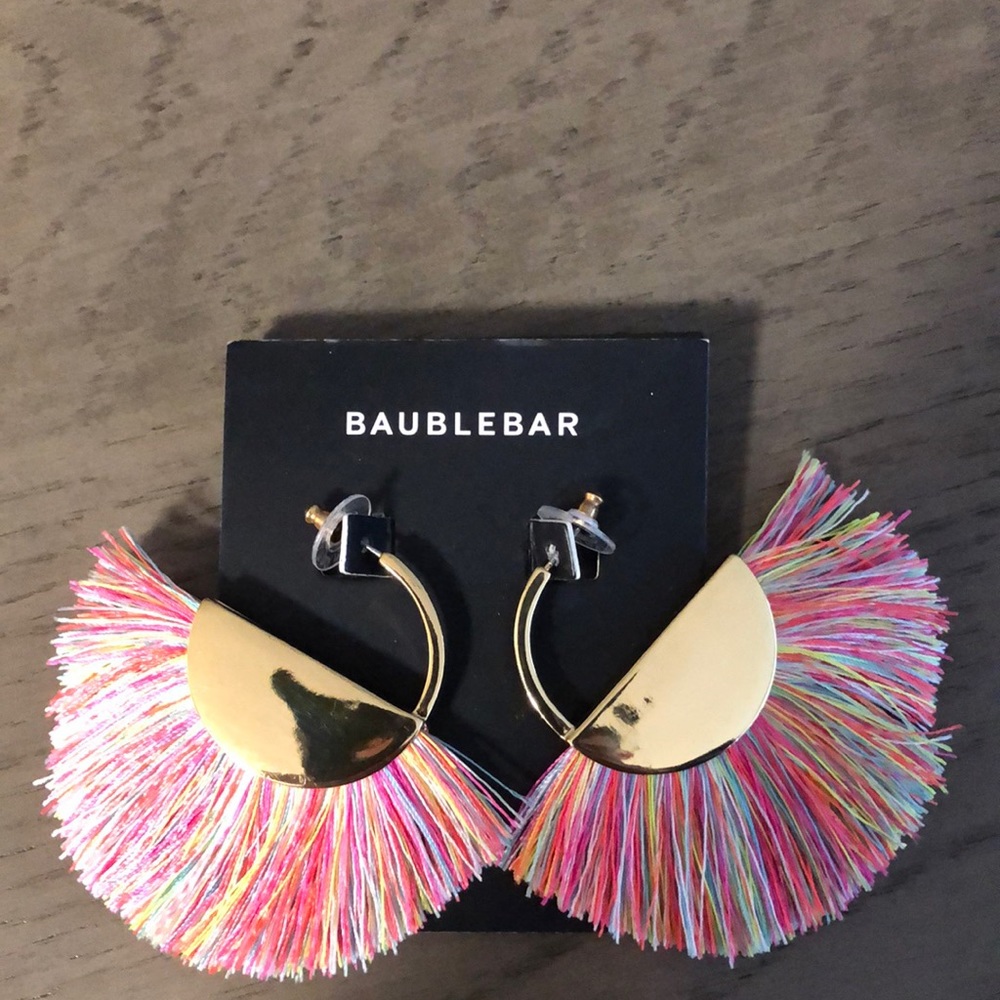 Gorgeous New Bauble Bar earrings - Picture 1 of 3
